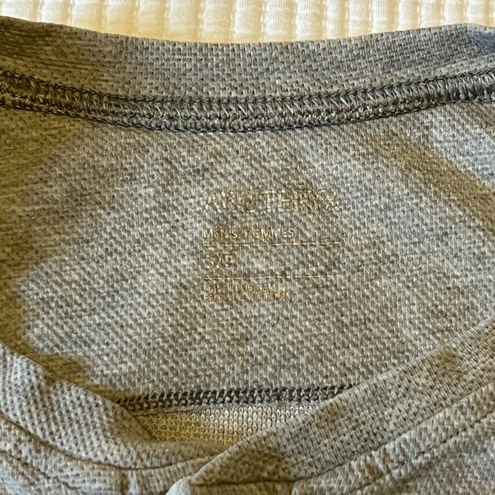 Arc'teryx  Sirrus Henley Shirt, Grey, Small - Picture 7 of 7